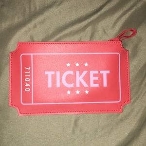 Pouch/wallet perfect for travel size